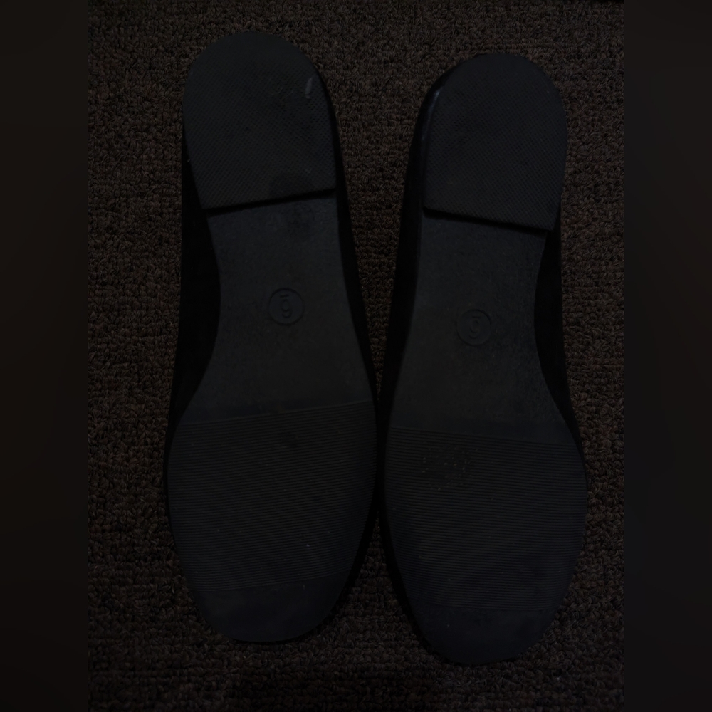 Universal Threads Flats - Picture 2 of 2